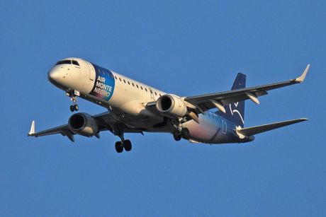 Air Montenegro avion Embraer E190 E195 Air Montenegro avion Embraer E190 E195