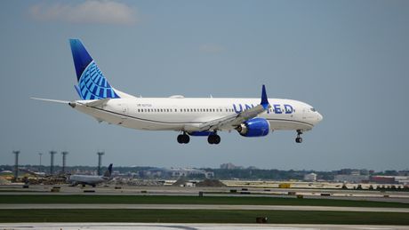 United Airlines B737 max 9 United Airlines B737 max 9