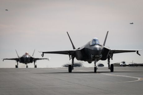 Lockheed Martin F-35 Lightning II Lockheed Martin F-35 Lightning II
