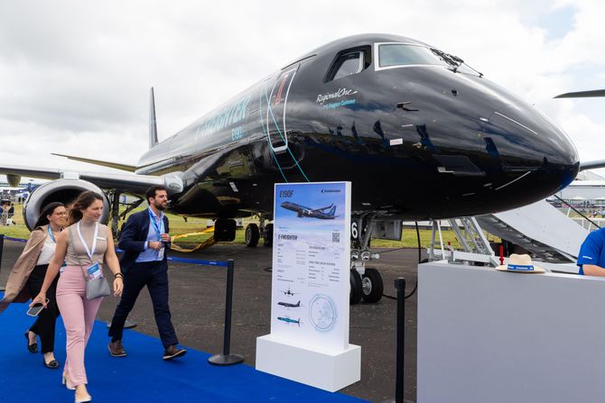 Embraer E190F E-Freighter Embraer E190F E-Freighter