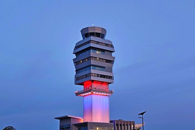 SMATSA kontrolni toranj, Aerodrom Beograd