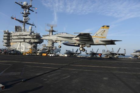 Nosač aviona USS Hari S. Truman