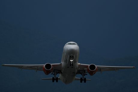 SSJ 100 SSJ 100