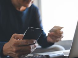 Mobilna aplikacija, plaćanje računa mobilnim telefonom, online bankarstvo banking