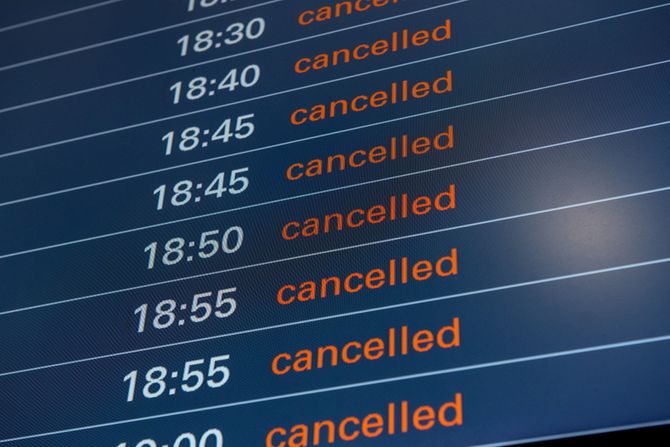 Gužva na aerodromu, okazani letovi