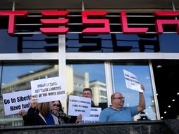 Protest, Tesla, Lisabo