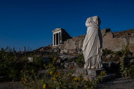 Delos