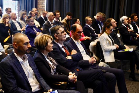 Teslini inovacioni dani