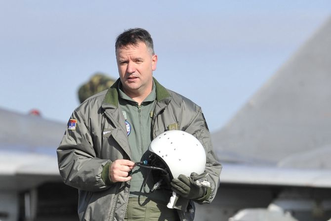 general Brane Krnjajić, komandant RViPVO general Brane Krnjajić, komandant RViPVO