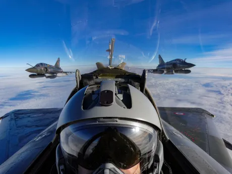 Mirage 2000 avion Miraž Mirage 2000 avion Miraž