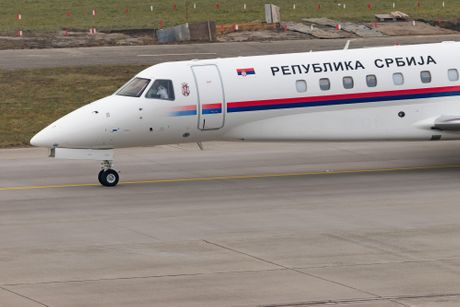 Avio služba Embraer Legacy 600 YU-SRB