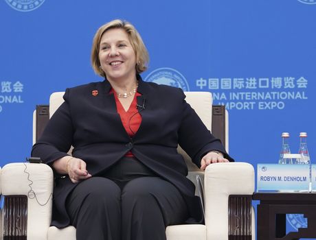 Robyn Denholm,  Robin