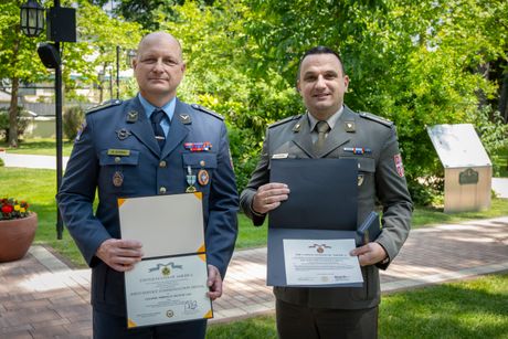 Dodela odlikovanja u Ambasadi SAD Dodela odlikovanja u Ambasadi SAD