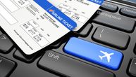 Zašto je rizično kupovati avionske karte debitnom karticom i šta je bezbedniji izbor?