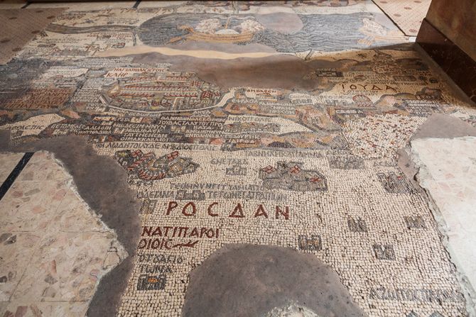 Madabska mozaička mapa