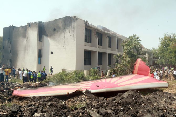 avion, indija, pad, pao