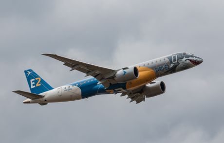 EMBRAER E190 E2