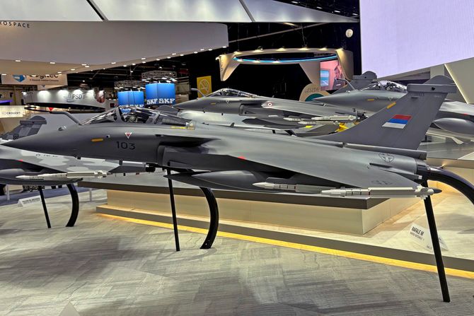 Delegacija MO i VS na 55. međunarodnom sajmu avijacije u parizu