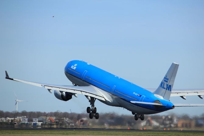 KLM Airbus A330-300 PH AKA