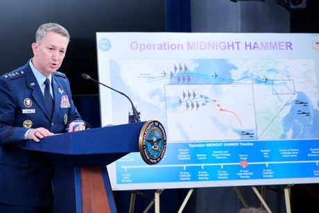 Den Kejn, Pentagon, detalji napada na Iran