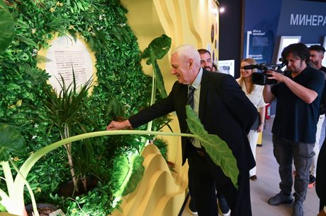 Ministar nauke Bela Balint, Prirodnjački centar u Svilajncu