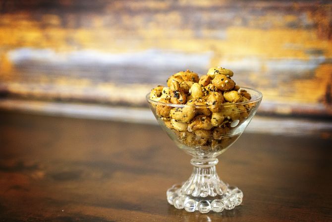 Indijski orah sa susamom