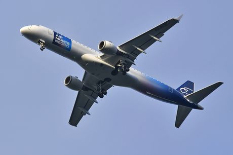 Air Montenegro Embraer 195 4O-AOE