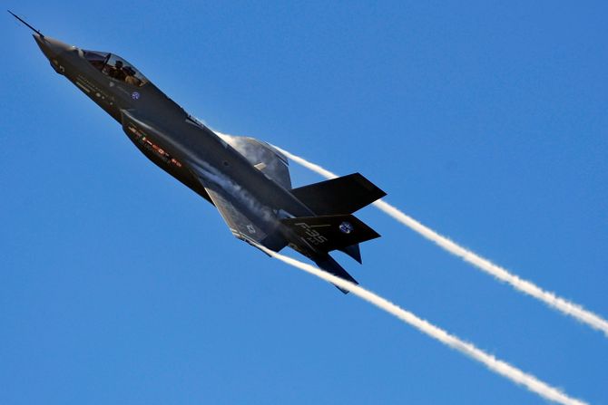 Kanadski F35