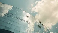 Otkriven razlog spora Apple i OpenAI: Bivši inženjeri giganta prave uređaj na bazi ChatGPT, po čemu je poseban