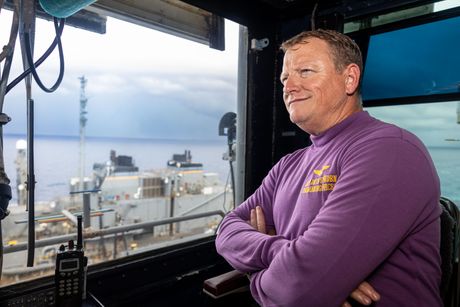 Kapetan Dejv Snouden USS Hari Truman Kapetan Dejv Snouden USS Hari Truman