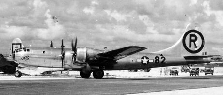B-29 Superfortress ENOLA GAY
