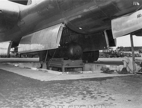 B-29 Superfortress ENOLA GAY