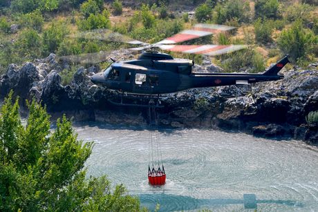 Bell 412 helikopter Vojska Crne Gore, požari
