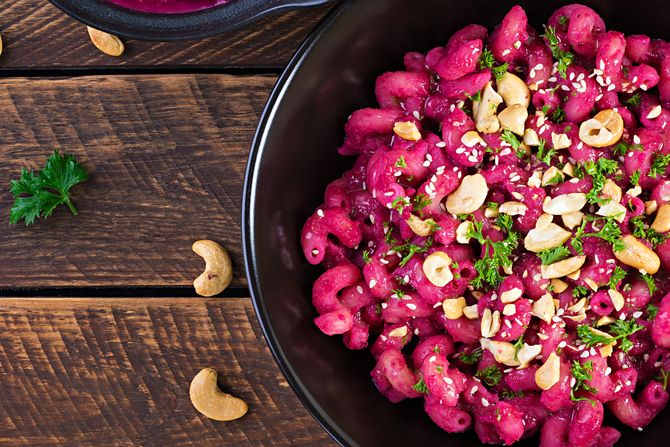 Pasta u sosu od cvekle