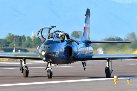 G2 Galeb i EF2000 aeromiting Rivolto