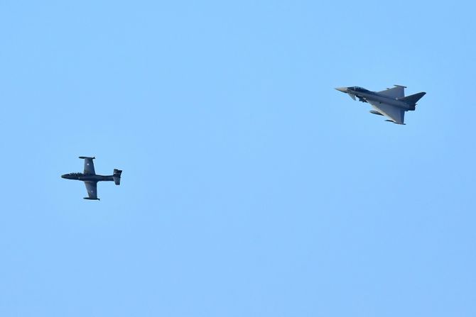 G2 Galeb i EF2000 aeromiting Rivolto