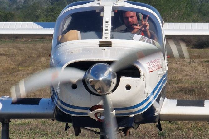 Državno prvenstvo motornih pilota Srbije u preciznom letenju