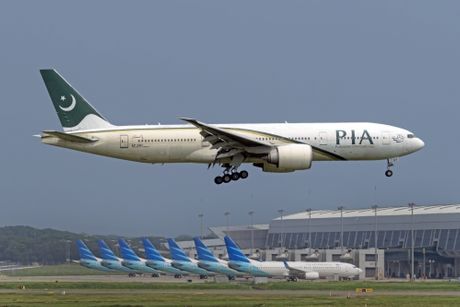 Boeing 777 Pakistan International Airlines