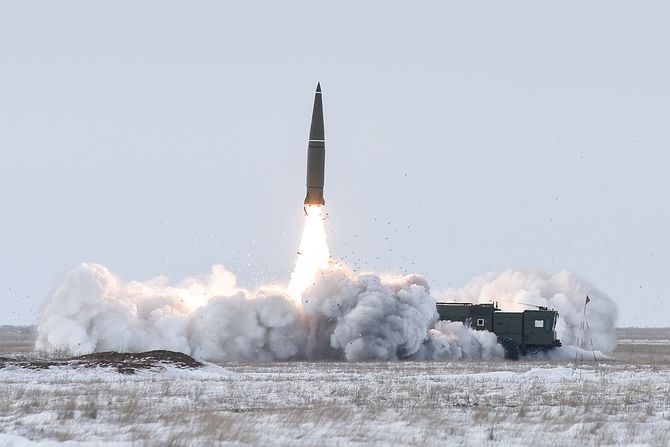 9K720 Iskander balistička raketa