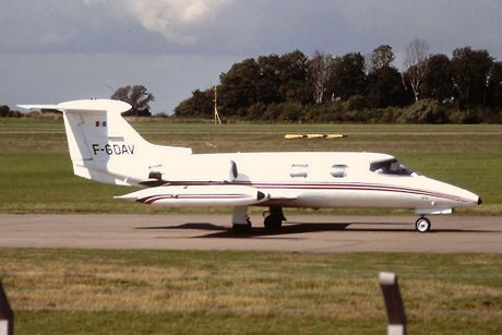 Avion Learjet 23