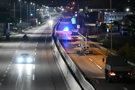 Transport aviona Orao VRS iz Mahovljana za Banjaluku Transport aviona Orao VRS iz Mahovljana za Banjaluku