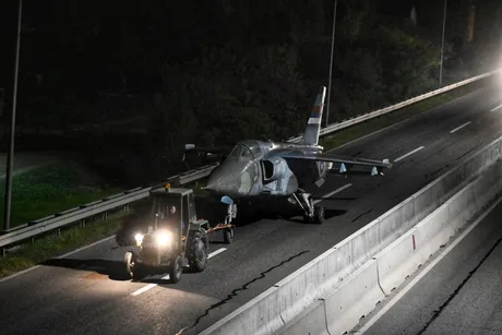Transport aviona Orao VRS iz Mahovljana za Banjaluku Transport aviona Orao VRS iz Mahovljana za Banjaluku