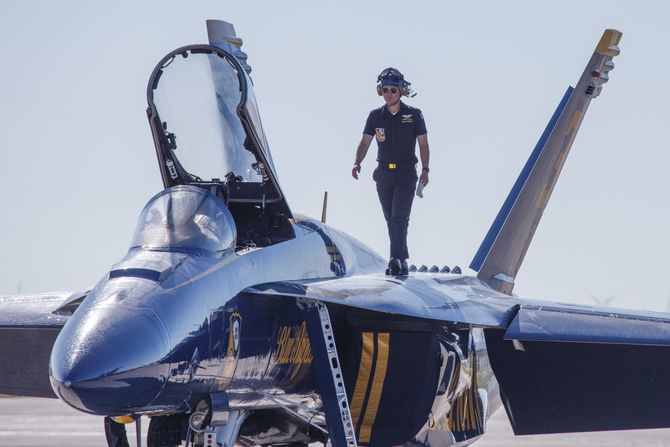 Blue Angels US NAVY Blue Angels US NAVY