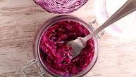 Kako napraviti brzo ukiseljen crveni kupus u tegli: Pet koraka do boje, ukusa i hrskavosti