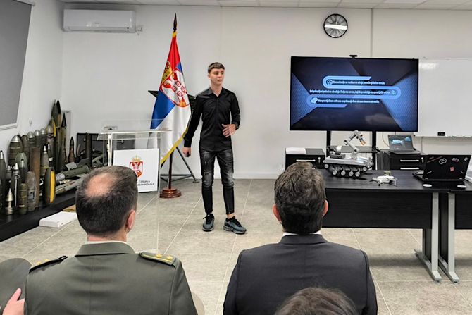 Nexus, Petar Kostić