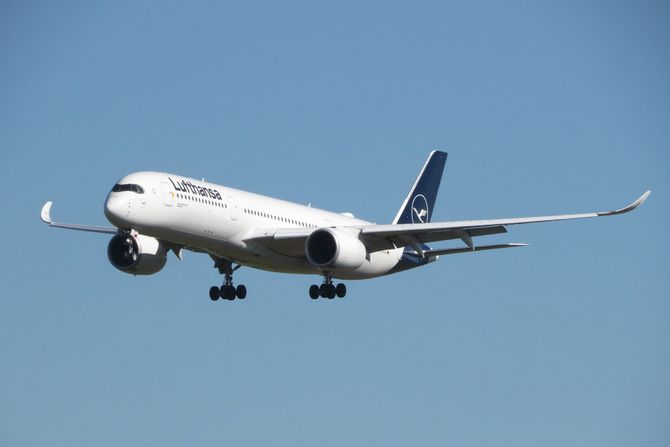 Avion Lufthansa Airbus A350 Avion Lufthansa Airbus A350