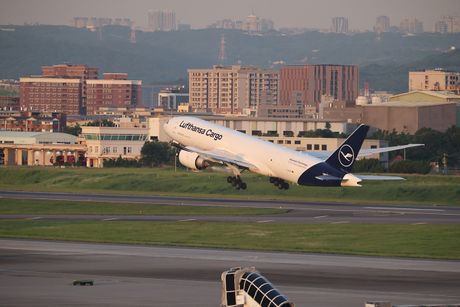 LUFTHANSA CARGO