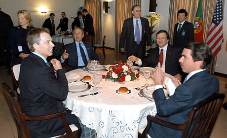 Toni Bler, Džordž Buš, Žoze Manuer Barozo i Hose Marija Aznar