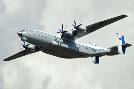 Avion Antonov An 22