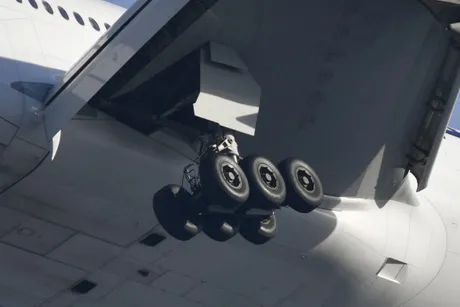 Boeing 777 stajni trap